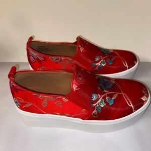 NWD Golo Vivian Embroiled platform Slip on shoes Sz Women’s 6